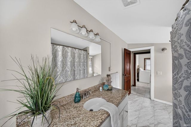 1640 E Bowman Street, South Bend, IN 46613