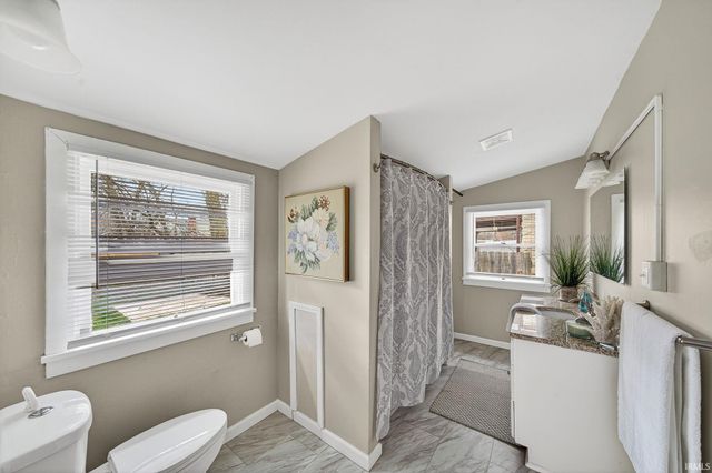 1640 E Bowman Street, South Bend, IN 46613