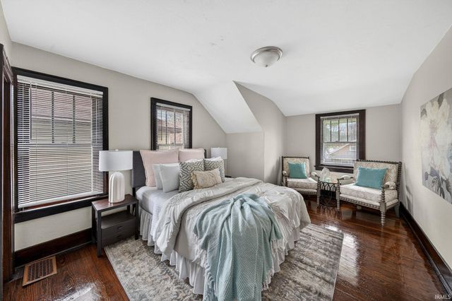 1640 E Bowman Street, South Bend, IN 46613