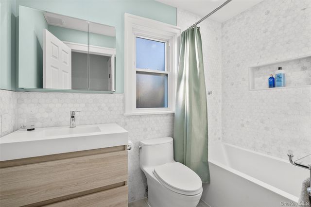 85 Lakeview Avenue, Scarsdale, NY 10583