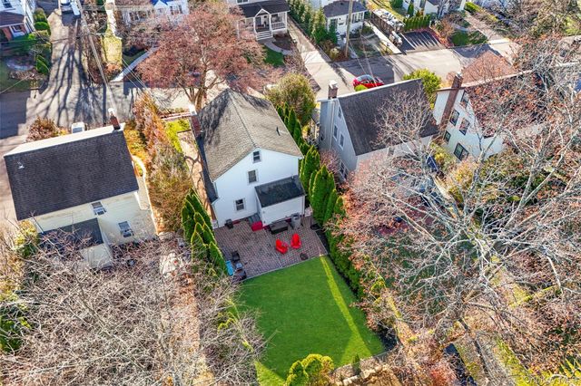 85 Lakeview Avenue, Scarsdale, NY 10583