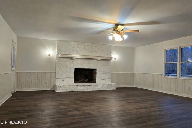 416 Walker Hollow Drive, Monterey, TN 38574