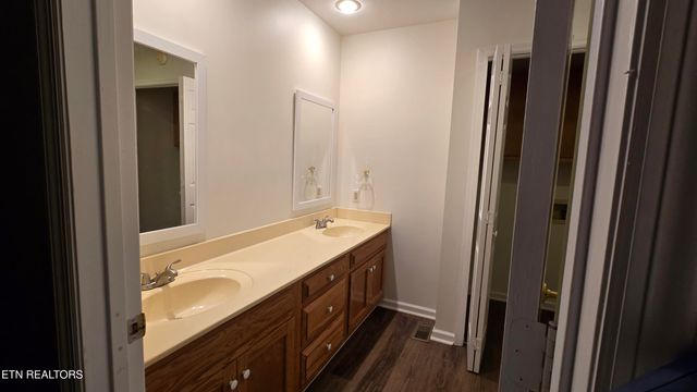 416 Walker Hollow Drive, Monterey, TN 38574