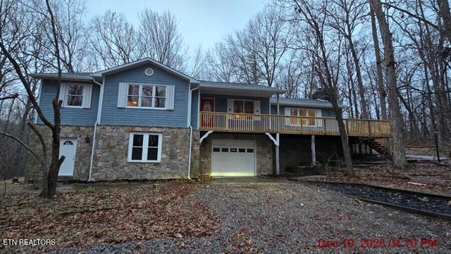416 Walker Hollow Drive, Monterey, TN 38574