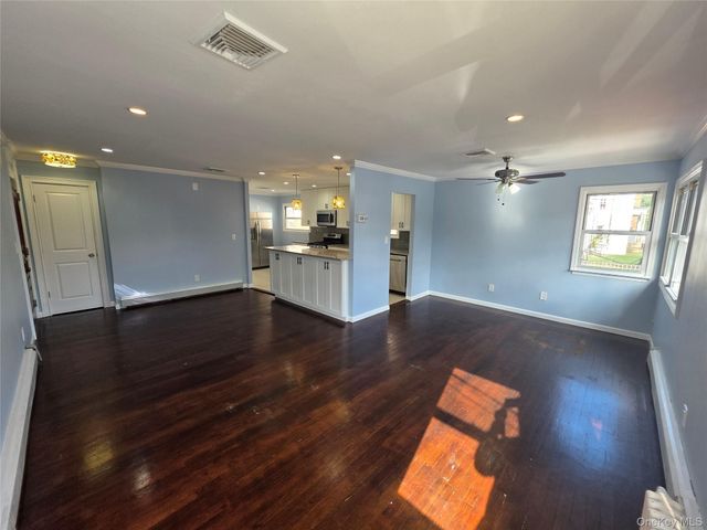 32-23 Plunkett Avenue 1, Far Rockaway, NY 11691