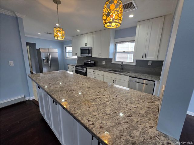 32-23 Plunkett Avenue 1, Far Rockaway, NY 11691