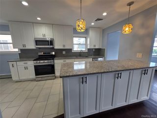 32-23 Plunkett Avenue 1, Far Rockaway, NY 11691