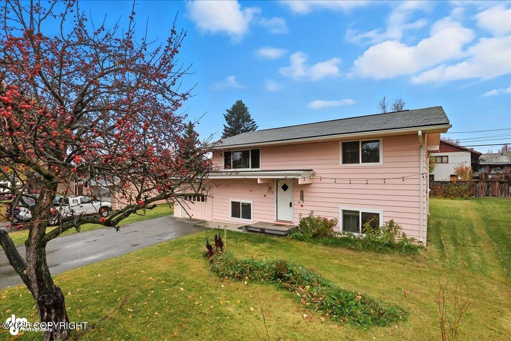 1715 Bartlett Drive, Anchorage, AK 99507