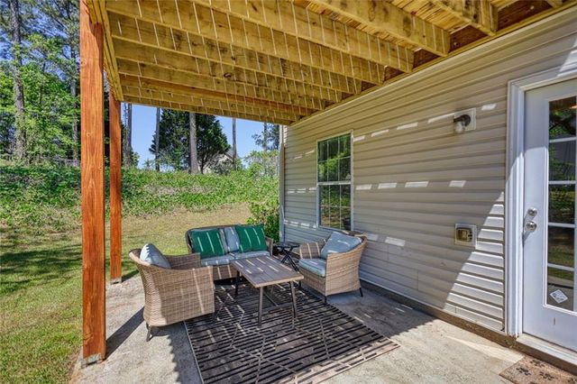 605 Dakota Street, Bethlehem, GA 30620