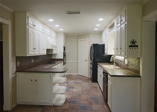 446 Vz County Road 4108, Canton, TX 75103