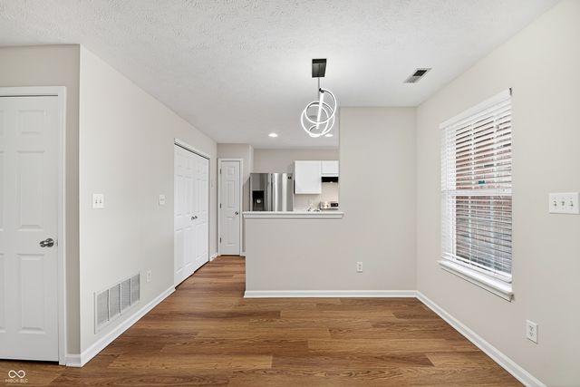 9524 Charter Drive, Indianapolis, IN 46250