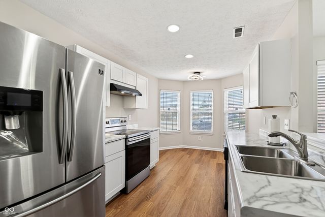 9524 Charter Drive, Indianapolis, IN 46250