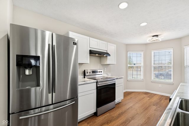 9524 Charter Drive, Indianapolis, IN 46250