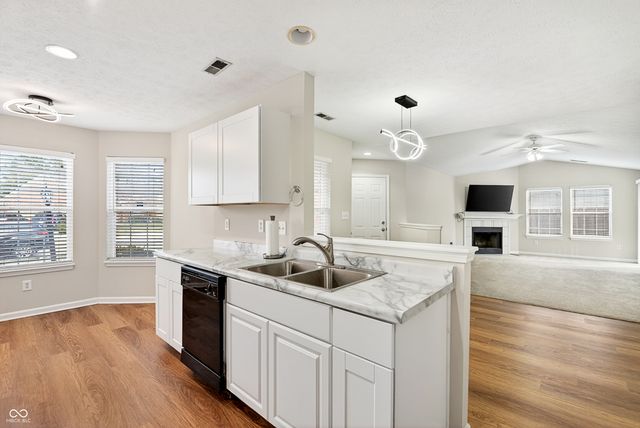 9524 Charter Drive, Indianapolis, IN 46250