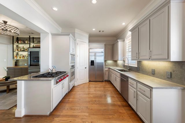 6 History Row, The Woodlands, TX 77380