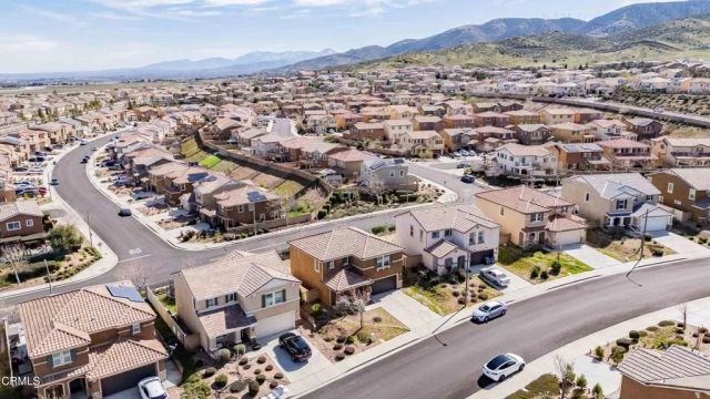 37530 Henna Lane, Palmdale, CA 93551