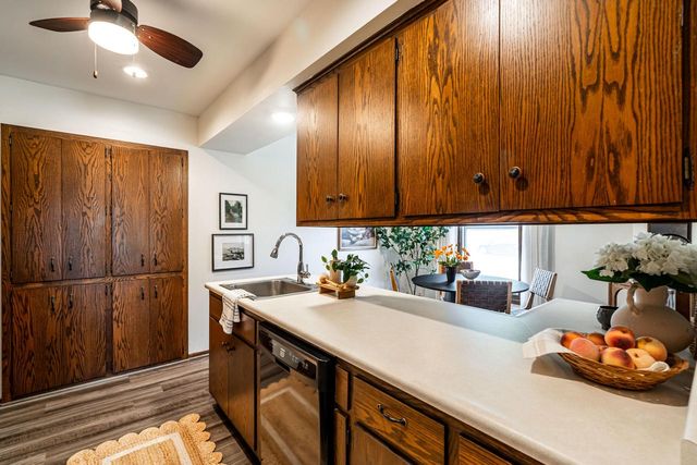1704 Mohawk LANE, Waukesha, WI 53186
