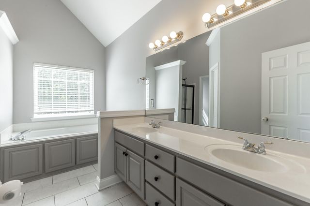 2008 Paris Metz Road, Chattanooga, TN 37421