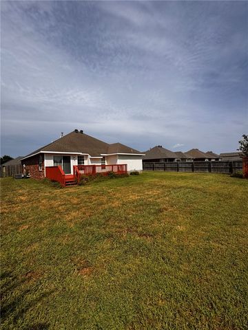 1532 Hutchinson Street, Pea Ridge, AR 72751