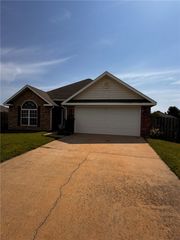 1532 Hutchinson Street, Pea Ridge, AR 72751