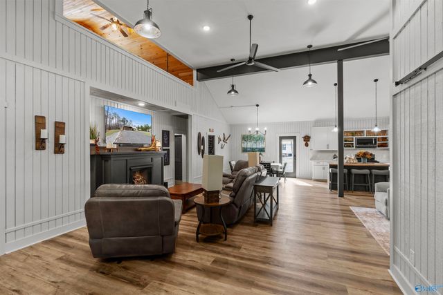 36 Randles Road, Grant, AL 35747