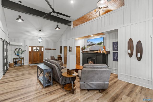 36 Randles Road, Grant, AL 35747