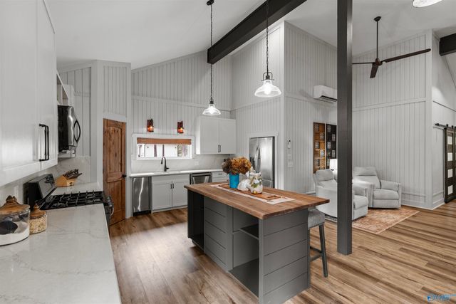 36 Randles Road, Grant, AL 35747