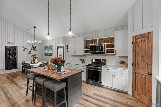 36 Randles Road, Grant, AL 35747