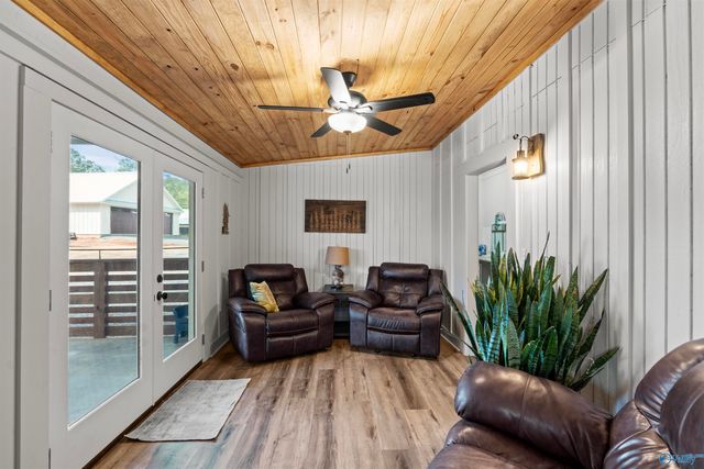 36 Randles Road, Grant, AL 35747