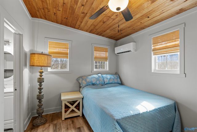 36 Randles Road, Grant, AL 35747