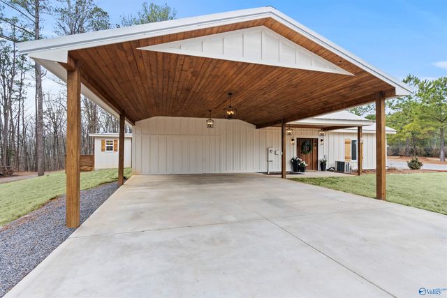 36 Randles Road, Grant, AL 35747