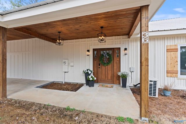 36 Randles Road, Grant, AL 35747