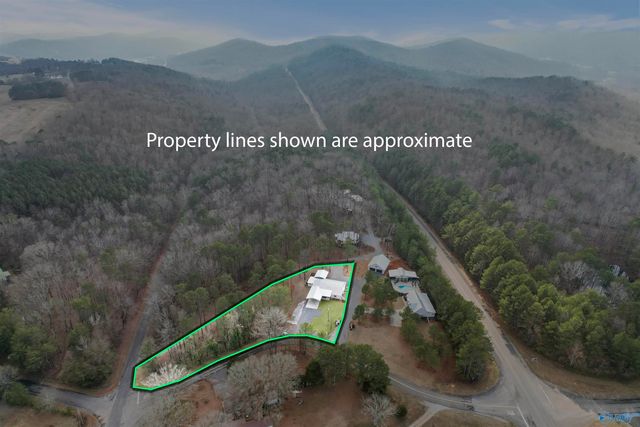 36 Randles Road, Grant, AL 35747