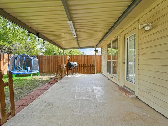 4702 Grovetree Lane, Garland, TX 75043
