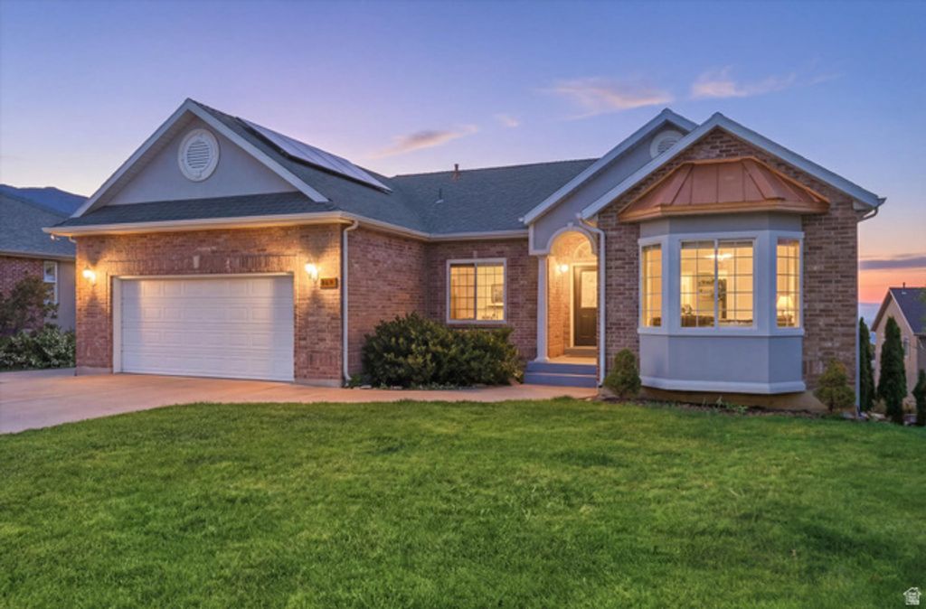 869 E 3350 N, North Ogden, UT 84414