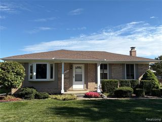 41992 Merrimac Circle, Clinton Township, MI 48038