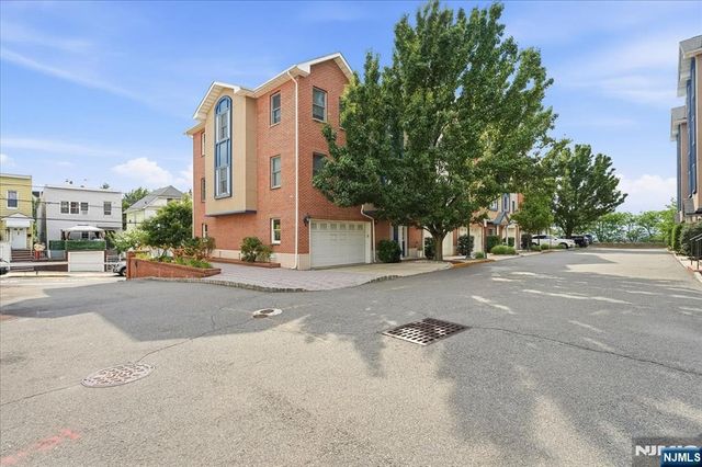 620 38th Street 104, Union City, NJ 07087