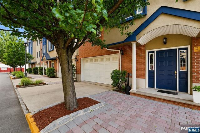 620 38th Street 104, Union City, NJ 07087
