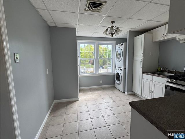 196 Rock Road 2A, Glen Rock, NJ 07452