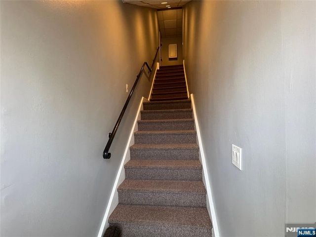 196 Rock Road 2A, Glen Rock, NJ 07452