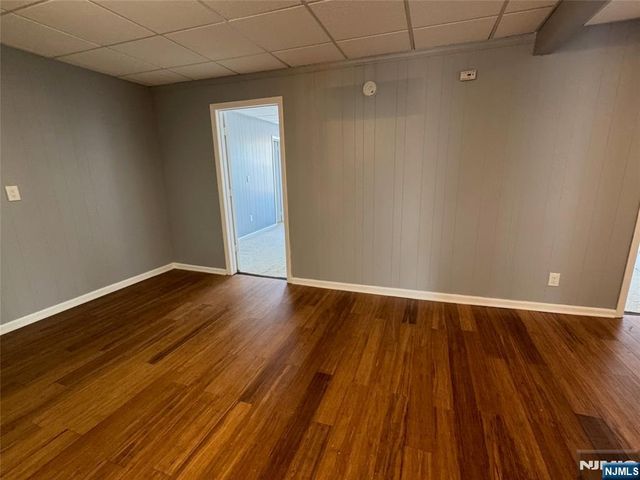 196 Rock Road 2A, Glen Rock, NJ 07452