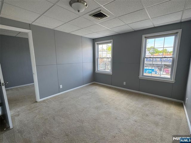 196 Rock Road 2A, Glen Rock, NJ 07452