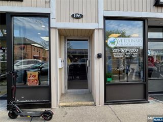 196 Rock Road 2A, Glen Rock, NJ 07452