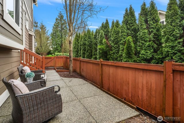 12211 168th Court NE, Redmond, WA 98052