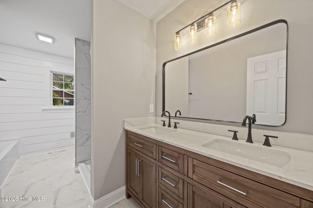 1401 Greenville Boulevard SE, Greenville, NC 27858