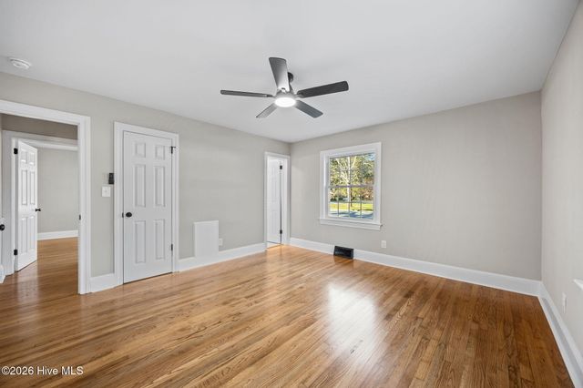 1401 Greenville Boulevard SE, Greenville, NC 27858