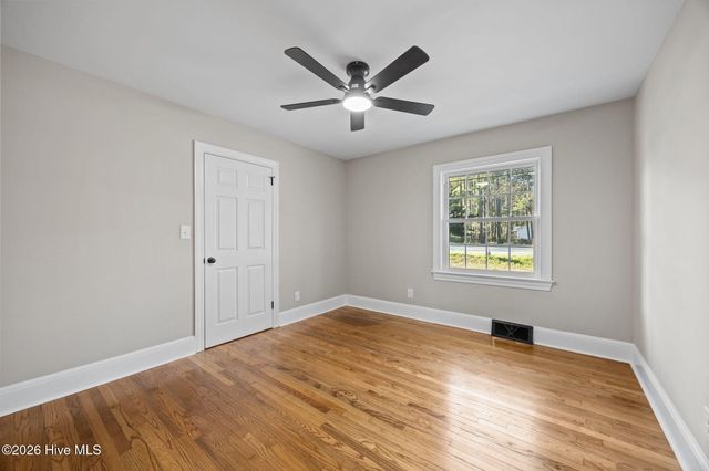 1401 Greenville Boulevard SE, Greenville, NC 27858