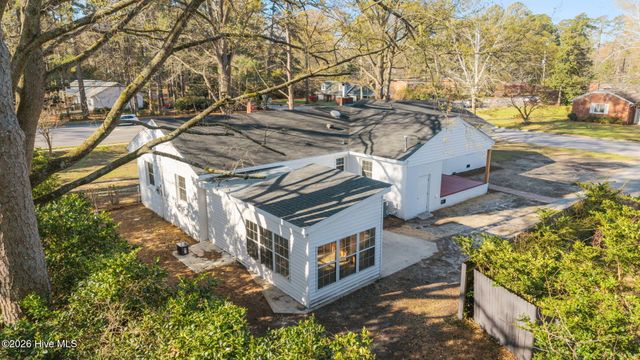 1401 Greenville Boulevard SE, Greenville, NC 27858