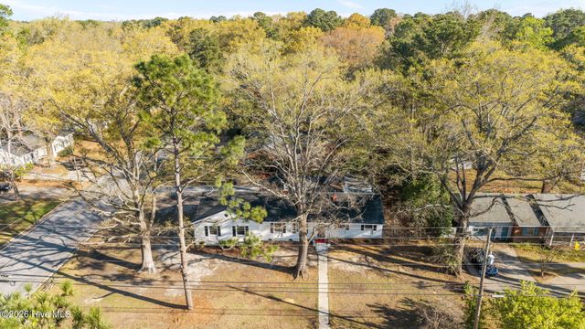 1401 Greenville Boulevard SE, Greenville, NC 27858