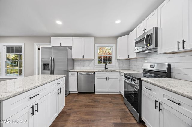 1401 Greenville Boulevard SE, Greenville, NC 27858